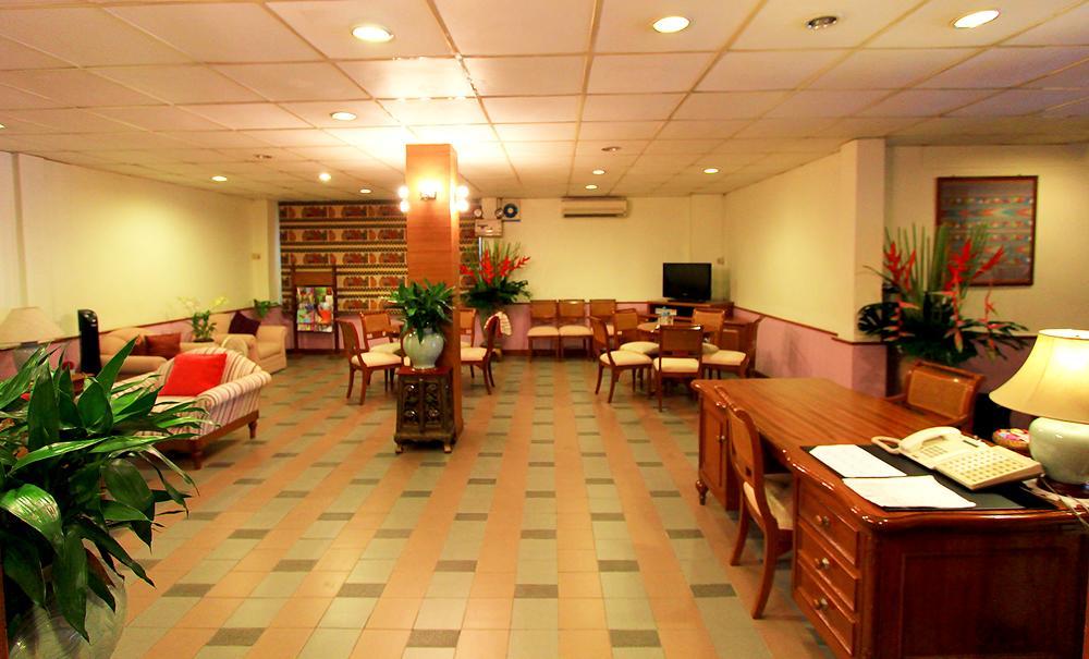 Travel Lodge Surawong (Adults Only) Bangkok Exterior photo