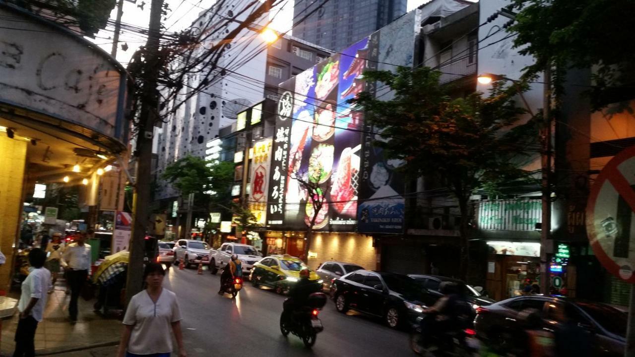 Travel Lodge Surawong (Adults Only) Bangkok Exterior photo